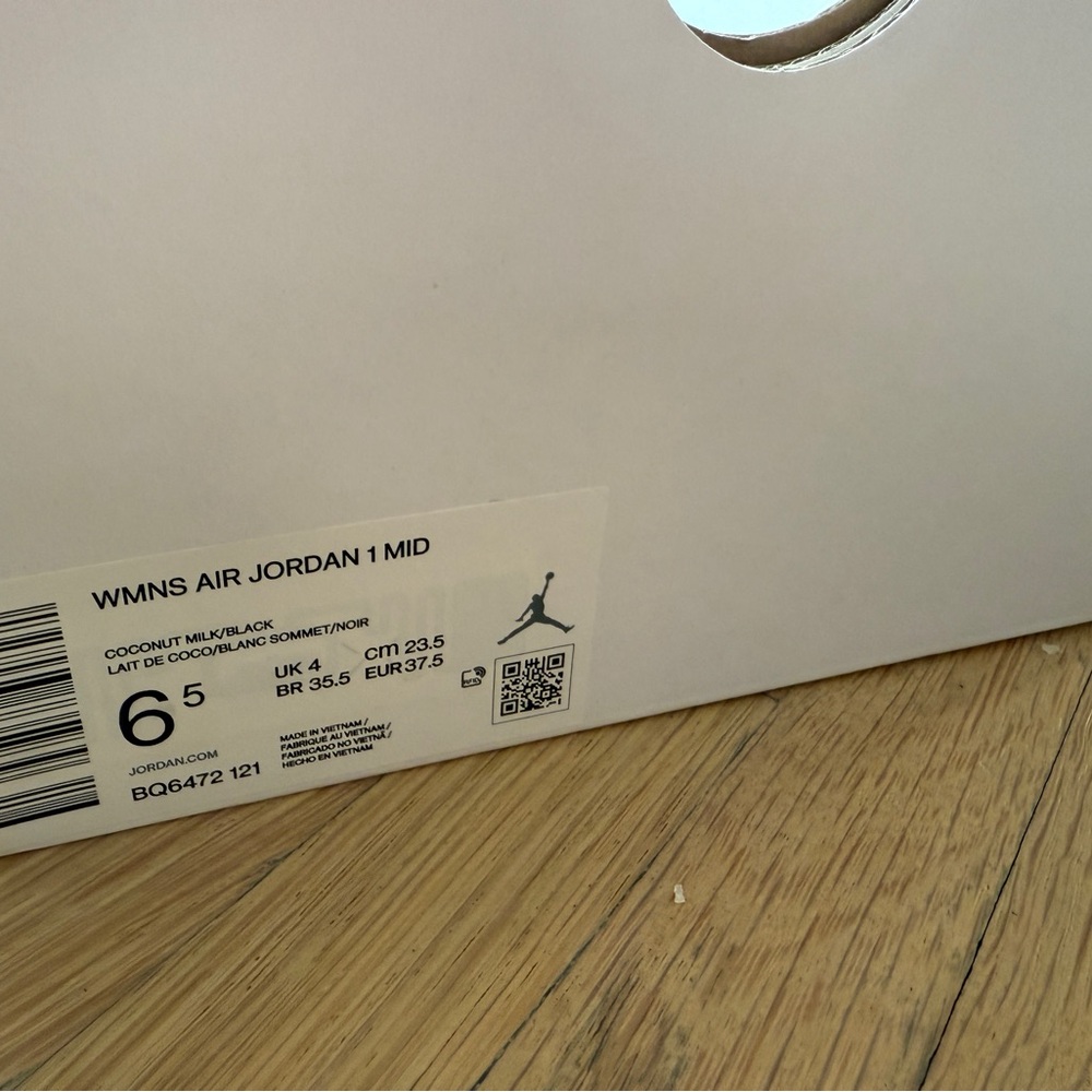 Nike Air Jordan 1 Sneakers - Coconut milk 6.5W worn once! - Picture 5 of 7